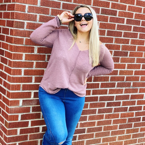 Meet your Posher, The Wardrobe - Picture 2 of 7